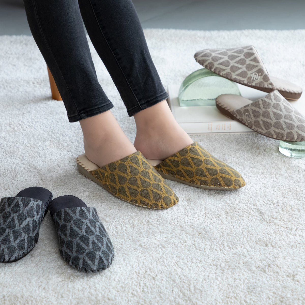 ROOM SHOES | NU001